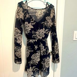 floral light longsleeve Abercrombie dress 🌺